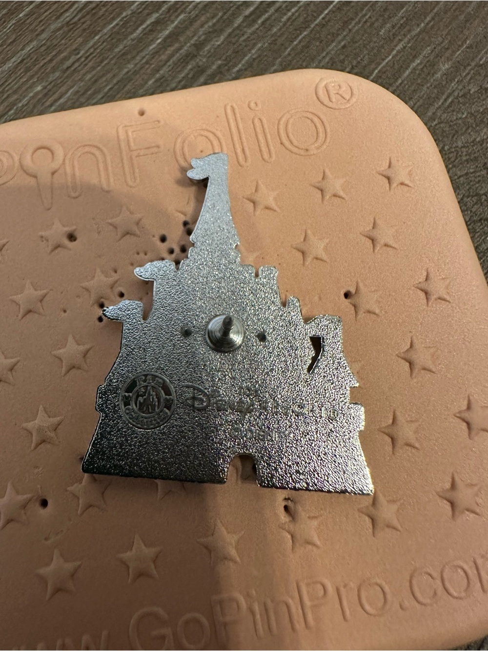 Disney Tokyo Japan Chip Dale World Bazaar Attractions Castle Mystery Pin - Picture 2 of 2